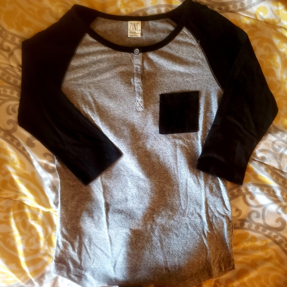 Zumiez Black & Grey Tee, M  ***3/$25!!***